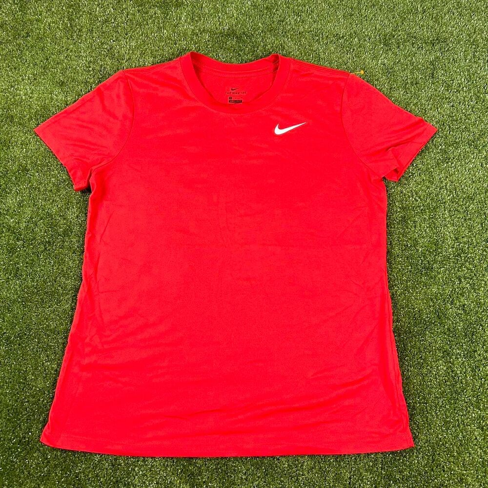 Nike Men's Red T-shirt